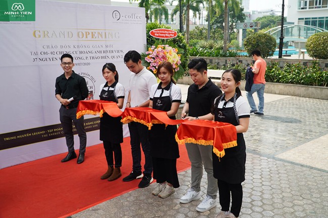 khai truong quan cafe