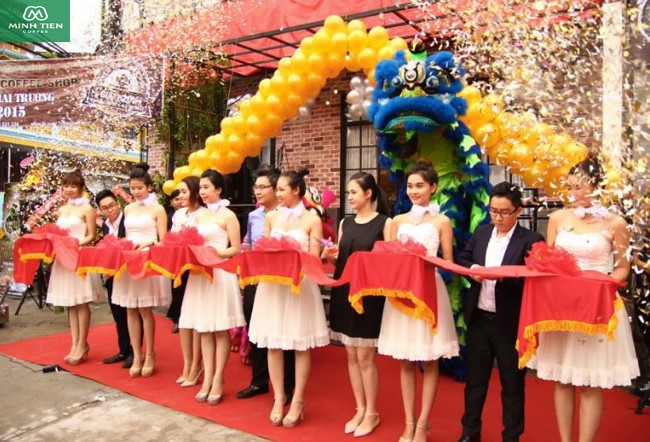 khai truong quan cafe